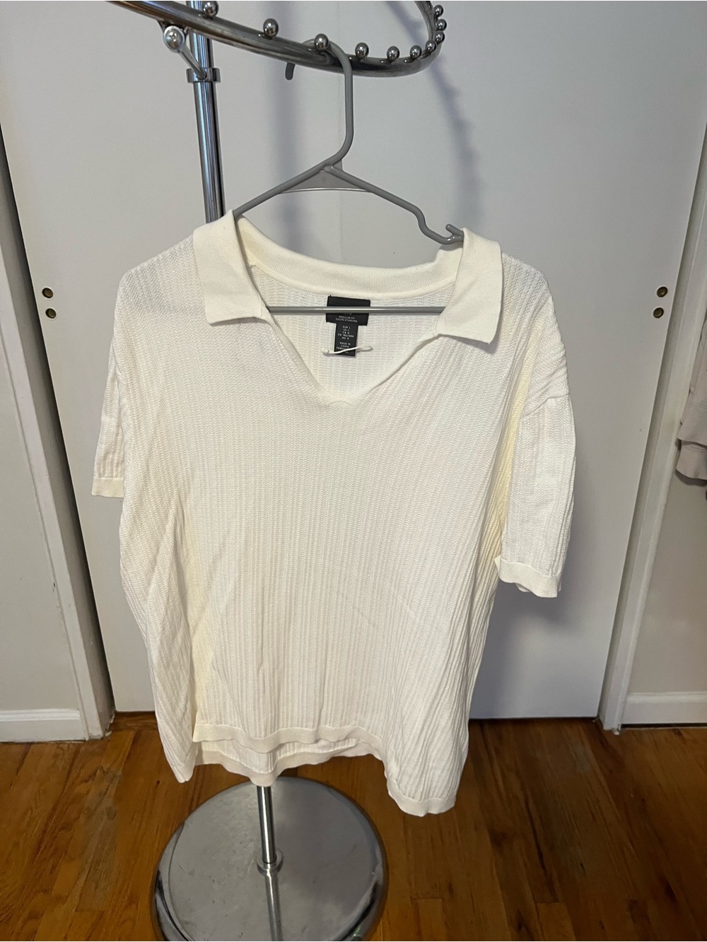 H&M White Short-Sleeve Ribbed Polo Tee